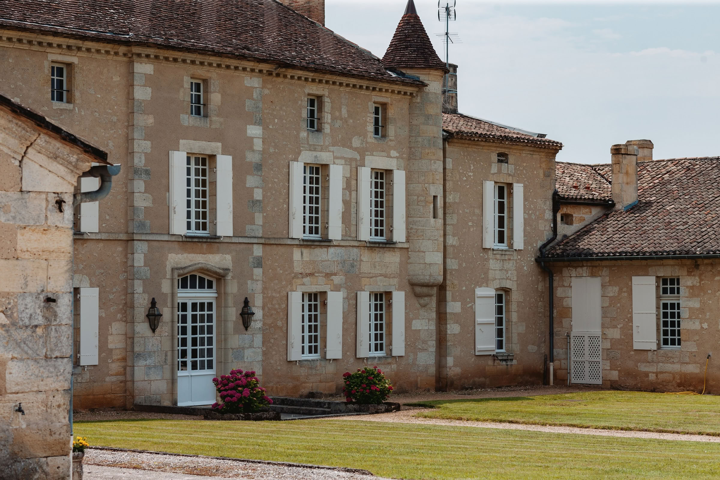 Wine estate photography: Chateau Grand-Mayne - Saint-Emilion - Bordeaux. Château Grand Mayne, a prominent estate in the heart of Saint-Émilion. Dating back to the 15th… - Image 20