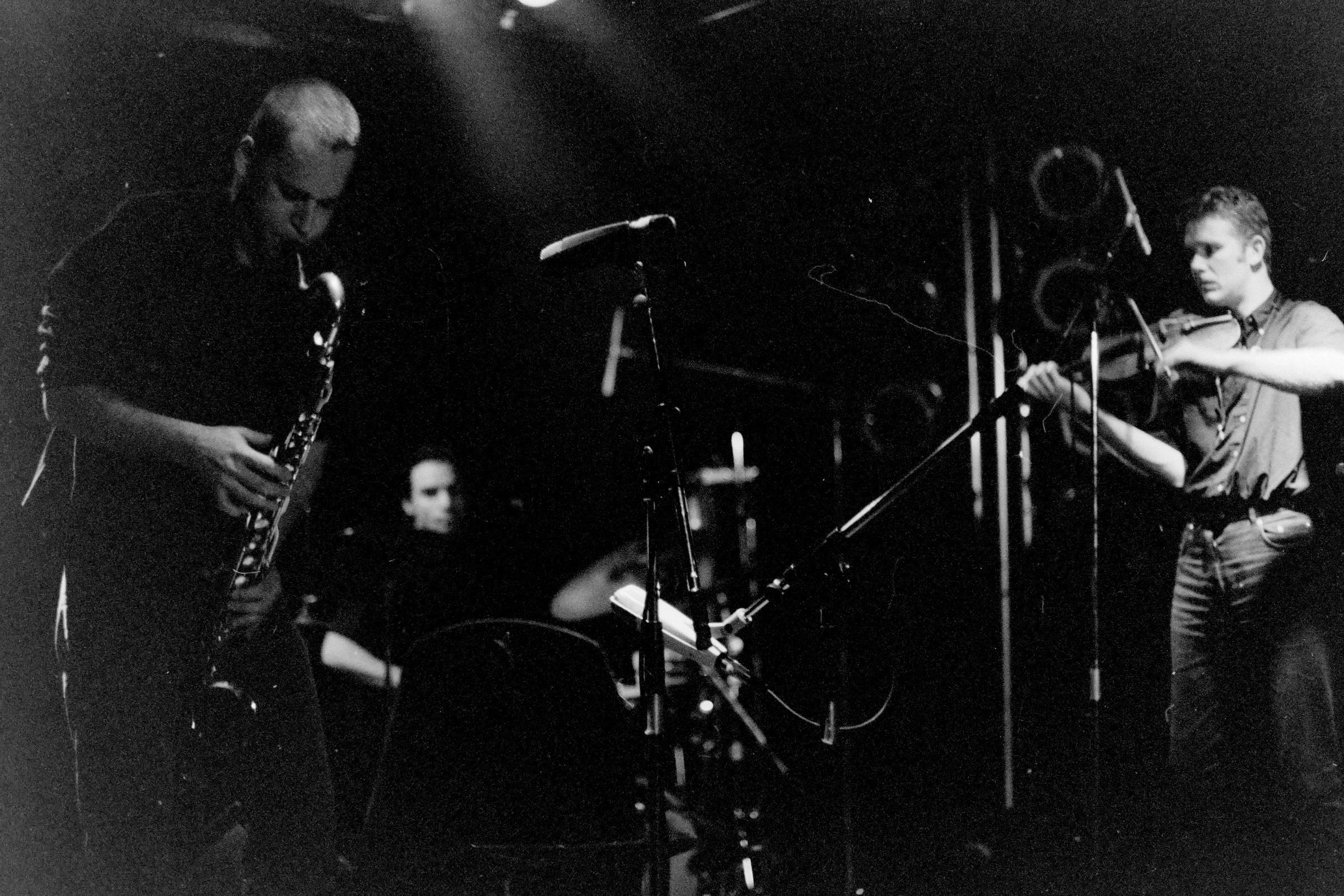 Concert photography — of Akosh S. Unit — at L'Aeronef - Lille — (1998)