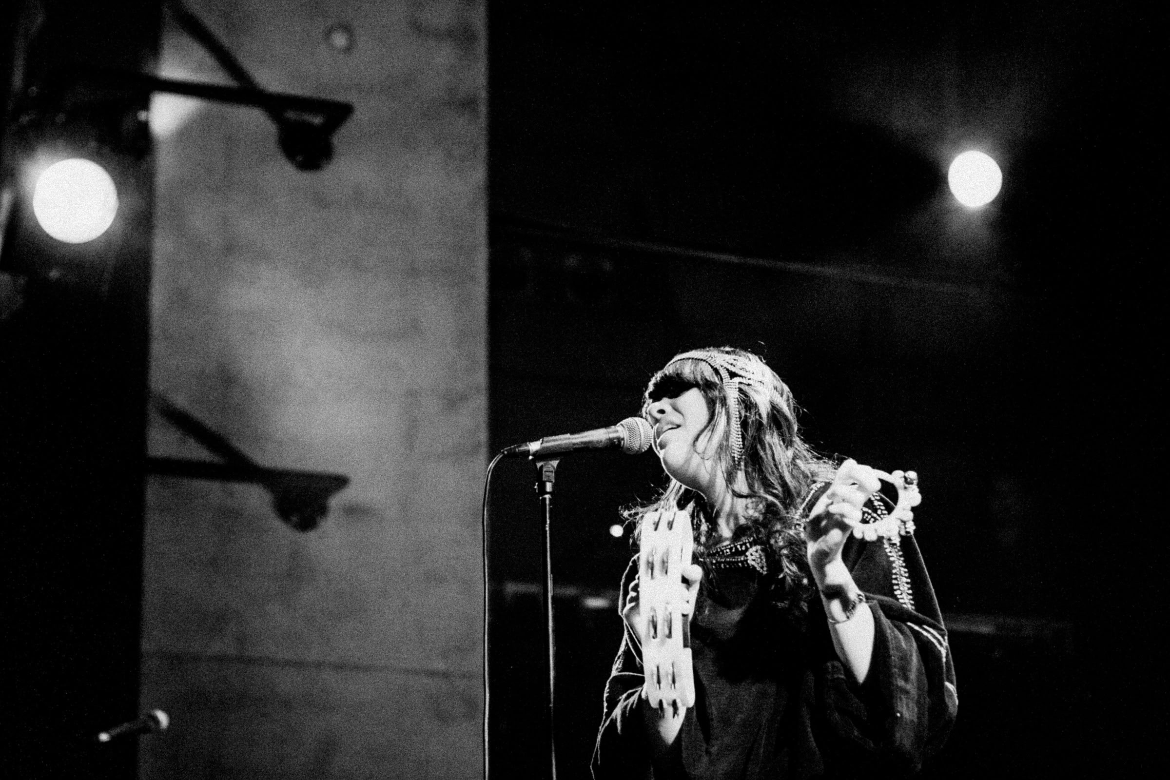 Concert photography — of Bat for Lashes — at Le Grand Mix - Tourcoing — (2007) - Image 2