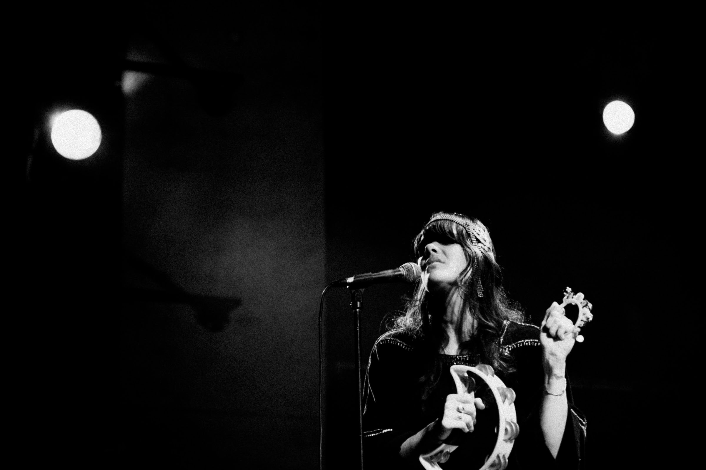 Concert photography — of Bat for Lashes — at Le Grand Mix - Tourcoing — (2007) - Image 4