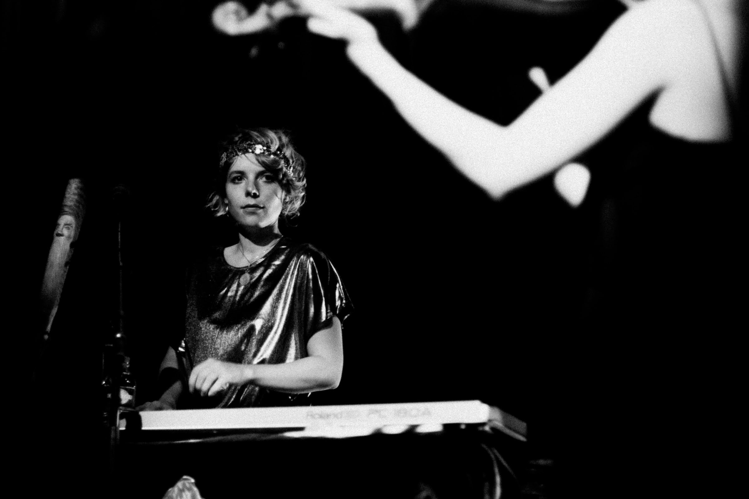 Concert photography — of Bat for Lashes — at Le Grand Mix - Tourcoing — (2007) - Image 14