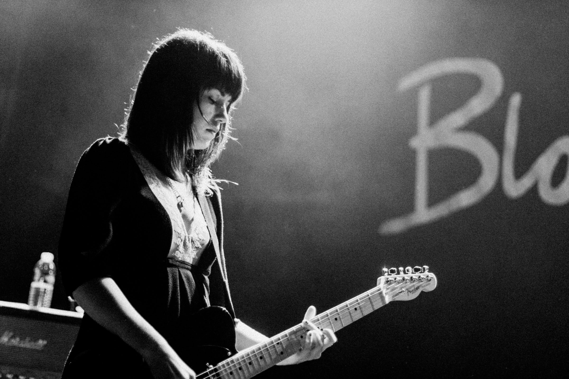 Concert photography — of Blood Red Shoes — at Le Grand Mix - Tourcoing — (2008) - Image 13