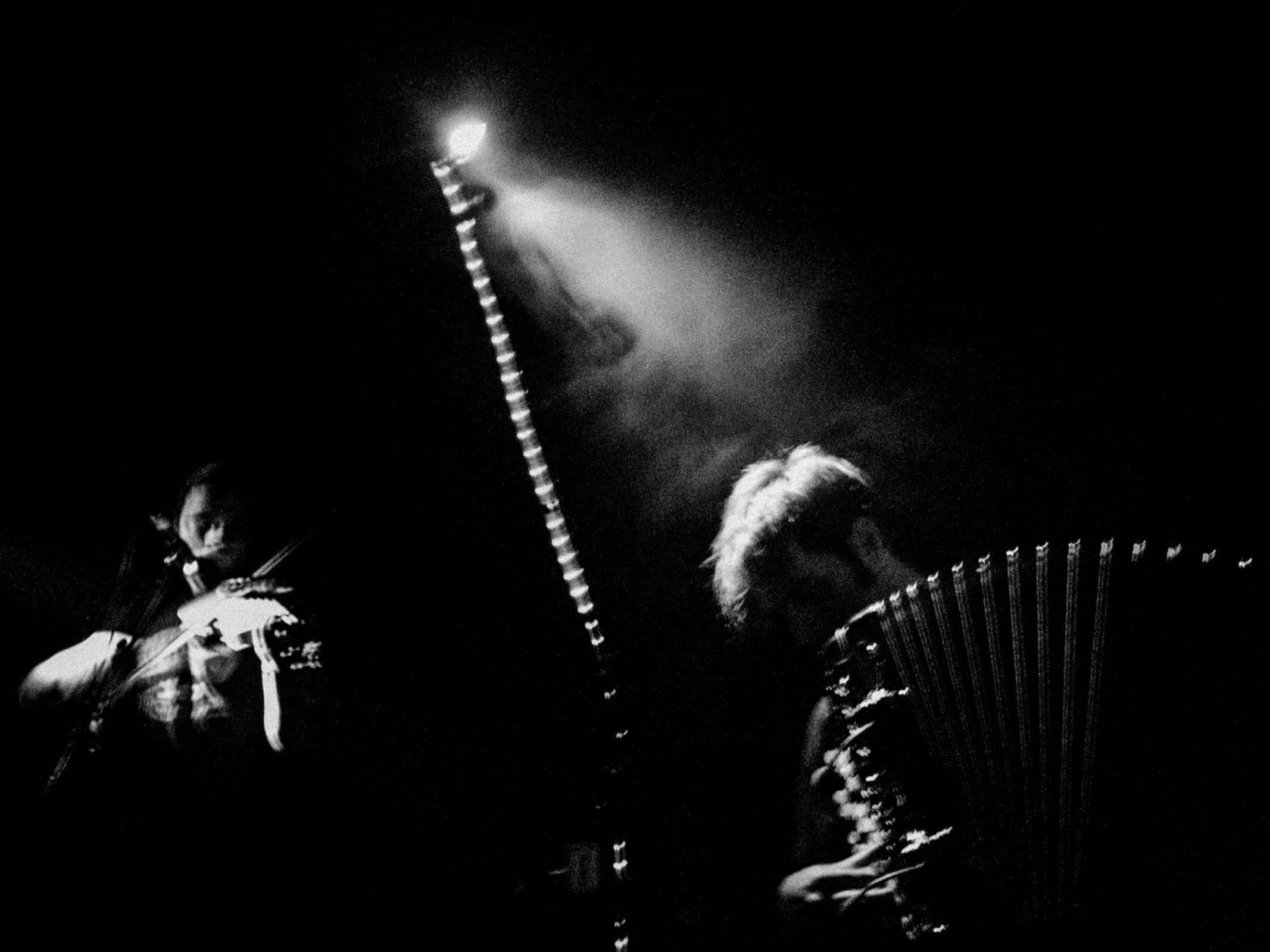 Concert photography — of DAAU — at 1er April 2004 - Le Splendid - Lille — (2023)