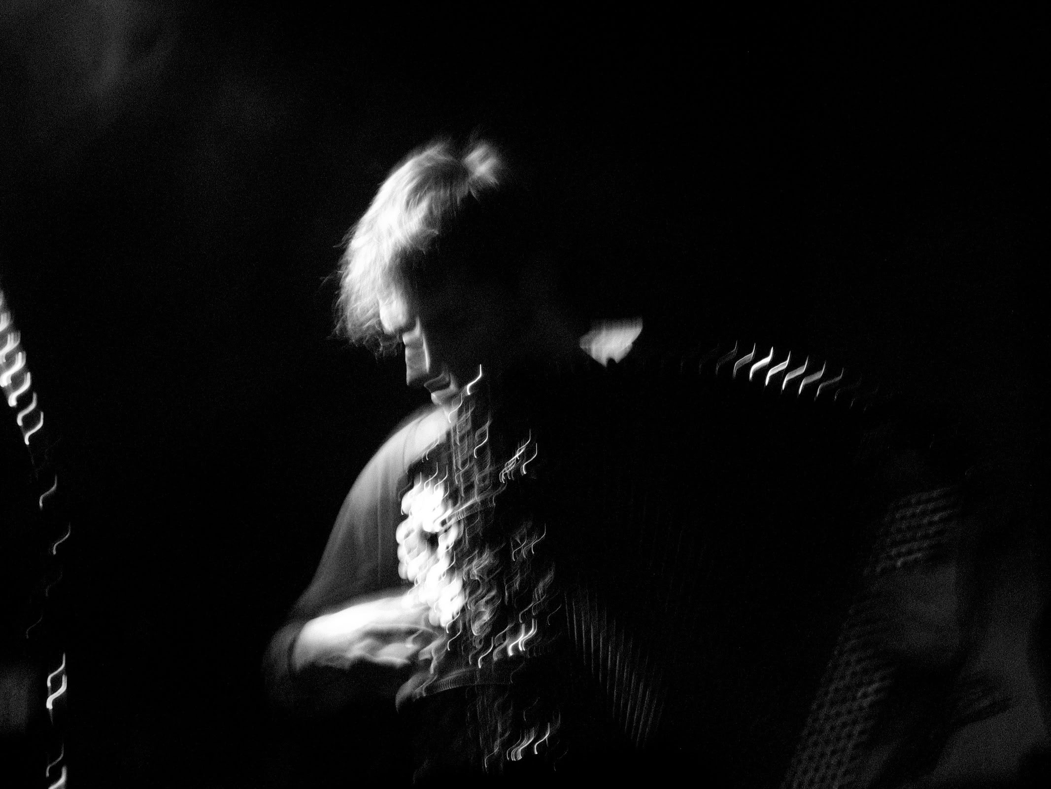 Concert photography — of DAAU — at 1er April 2004 - Le Splendid - Lille — (2023) - Image 2