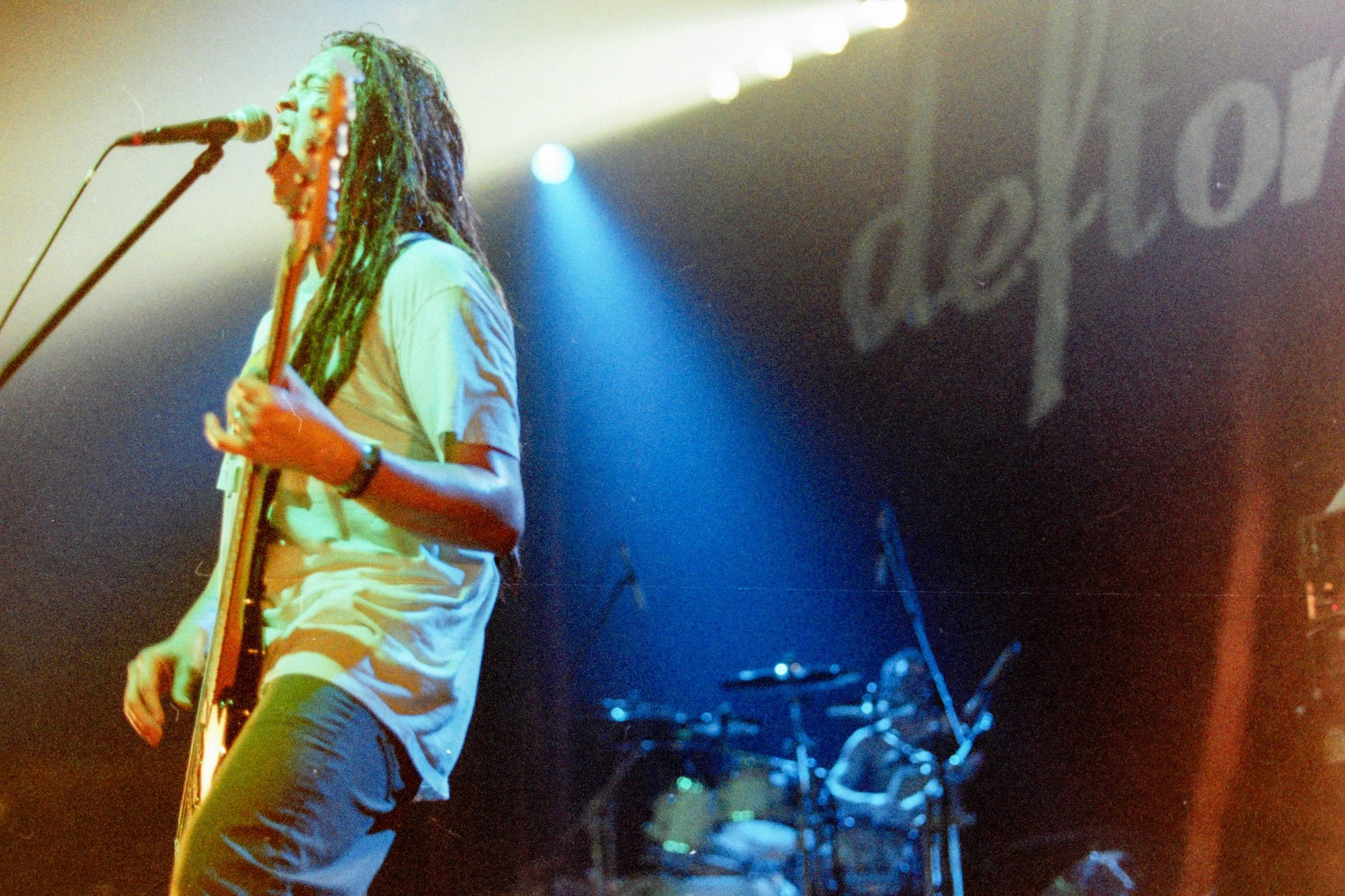 Concert photography — of Deftones — at L'Aeronef - Lille — (1998) - Image 9