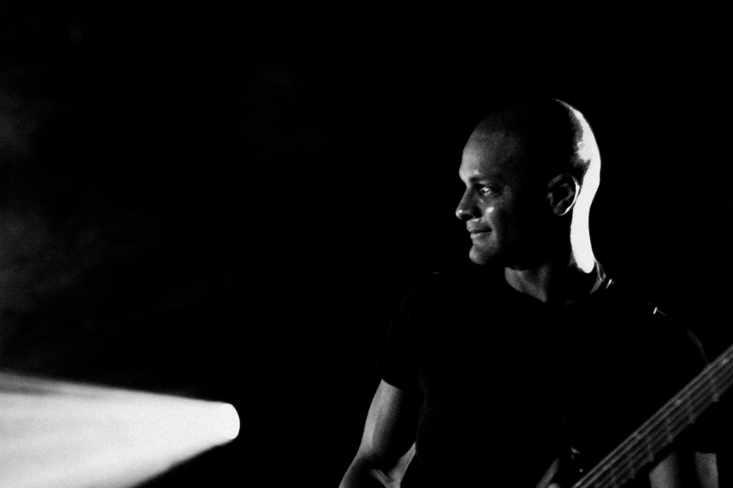 Concert photography — of Ez3kiel — at 1er April 2004 - Le Splendid - Lille — (2023)