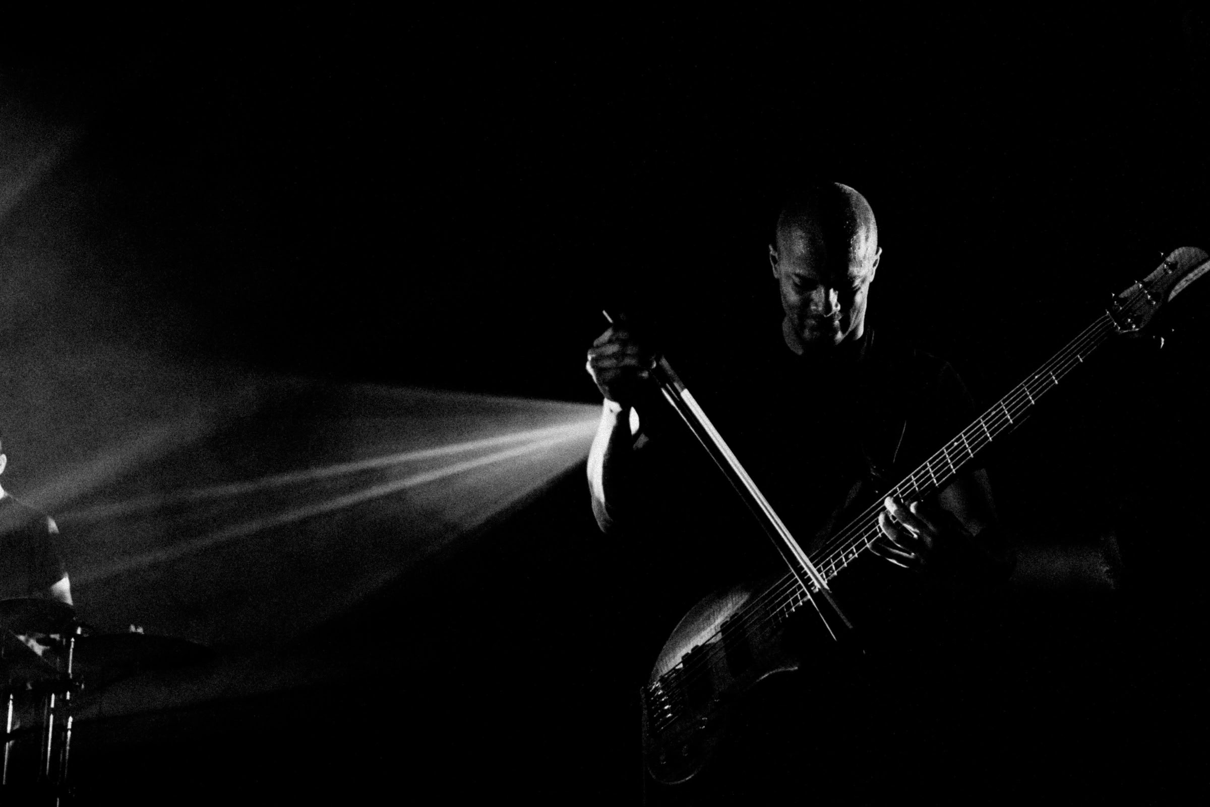 Concert photography — of Ez3kiel — at 1er April 2004 - Le Splendid - Lille — (2023) - Image 7