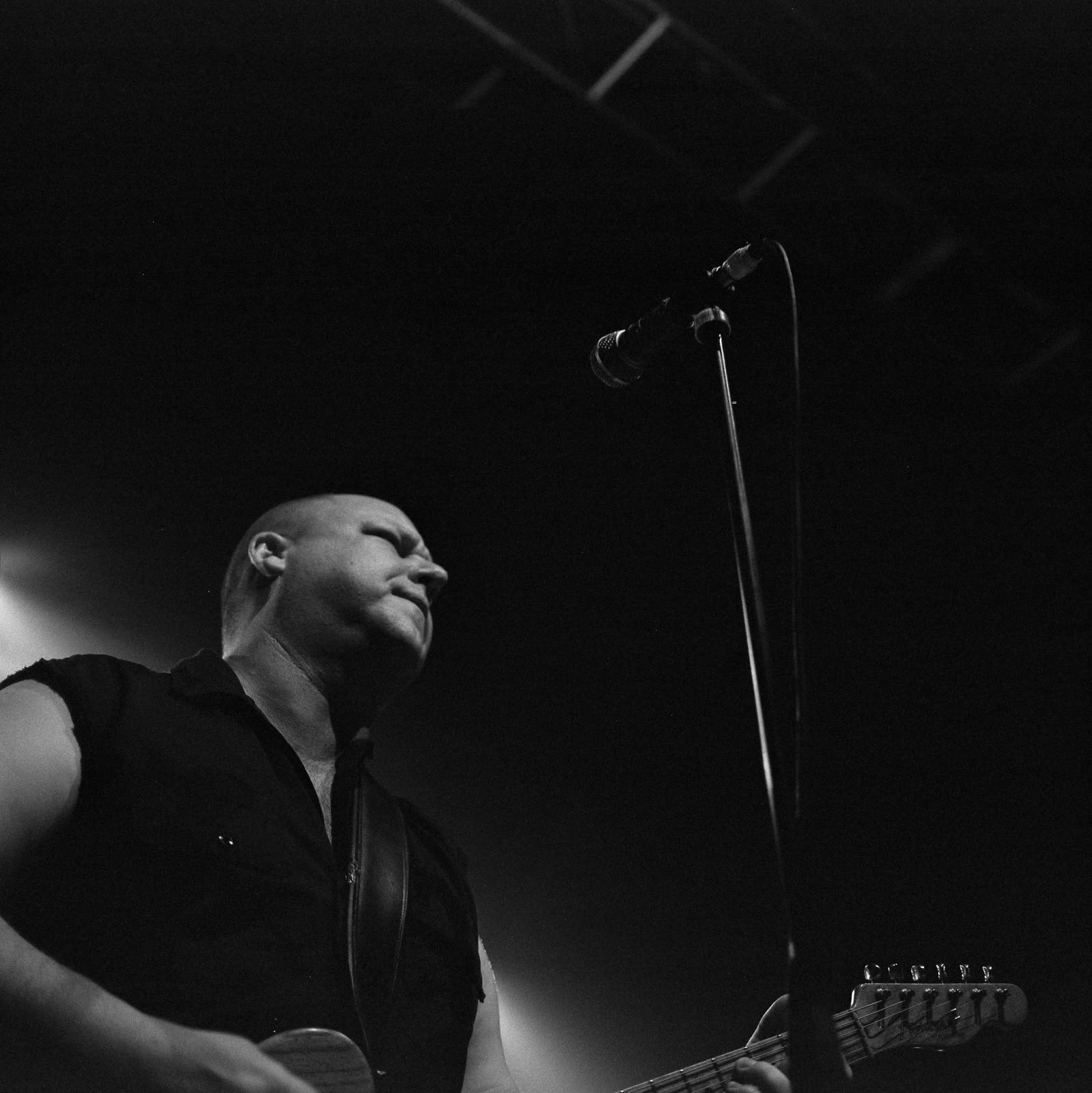 Concert photography — of Frank Black and the Catholics — at L'Aeronef - Lille — (2001) - Image 8