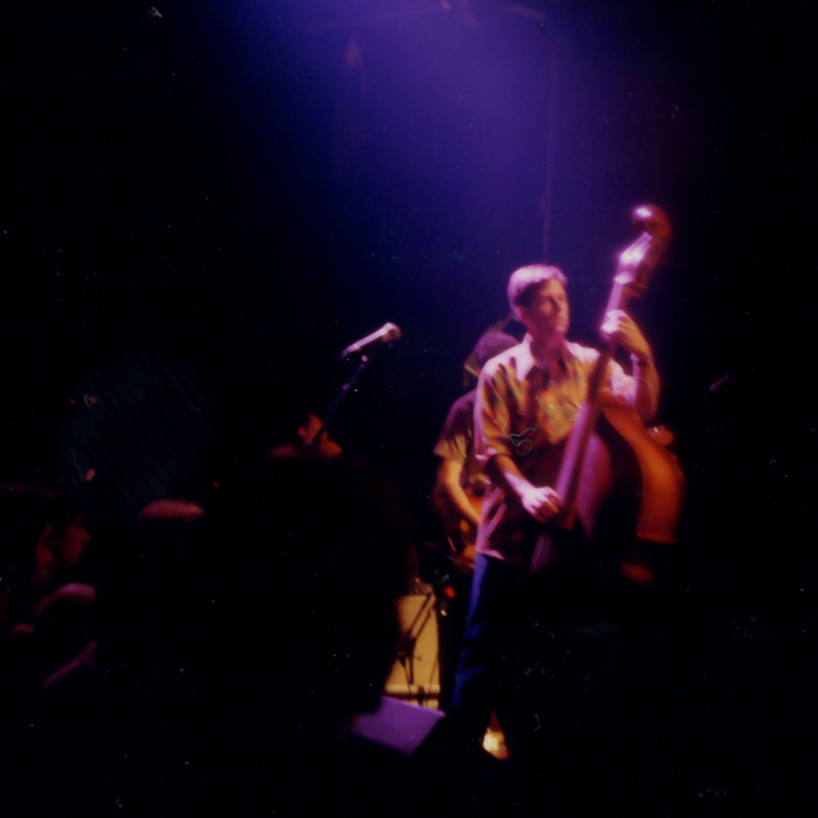 Concert photography — of Giant Sand — at Le Pharos - Arras — (2000)