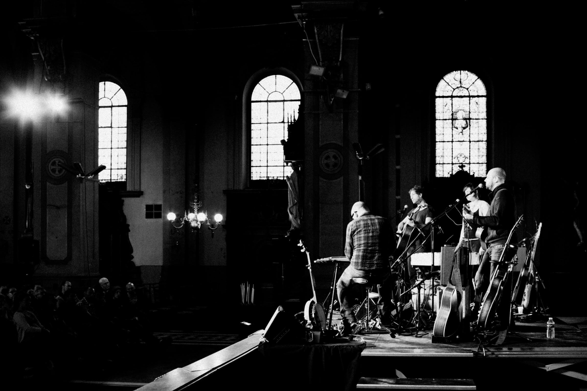 Concert photography — of Isbells — at Le Grand Mix - Tourcoing — (2011) - Image 2