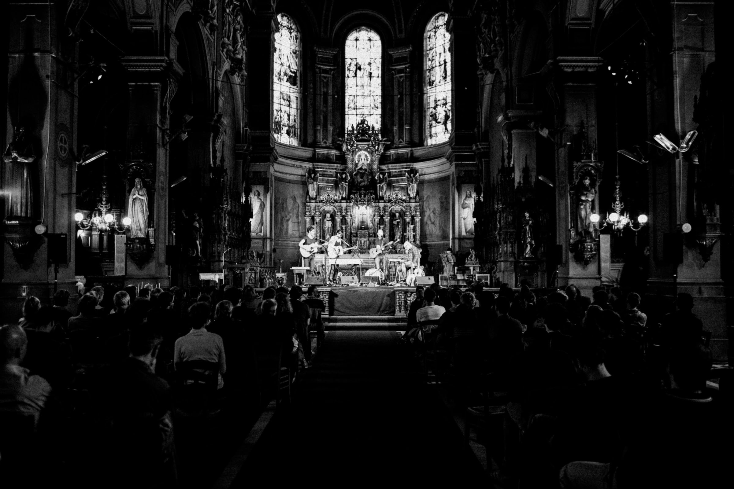 Concert photography — of Isbells — at Le Grand Mix - Tourcoing — (2011) - Image 4