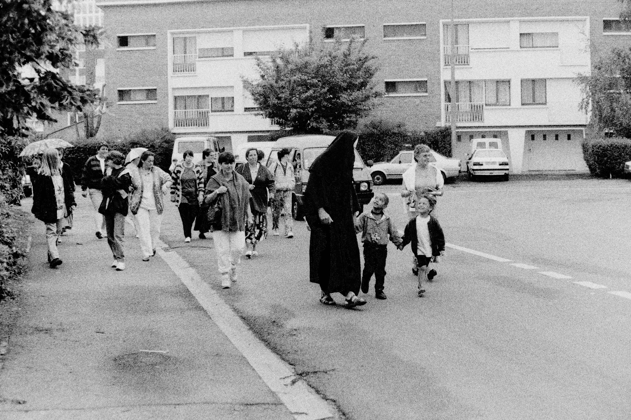 Concert photography — of Les Nonnes Troppos — at Le Pharos - Arras — (1996)