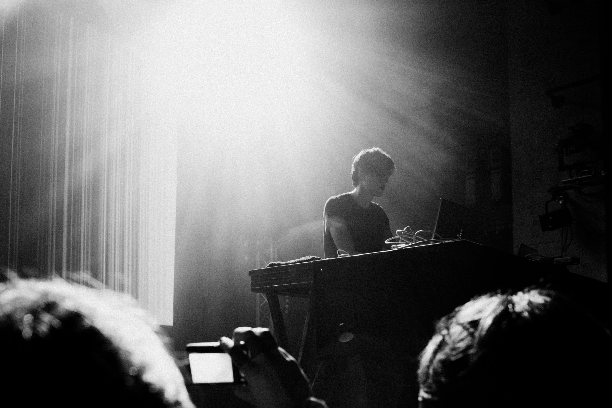 Concert photography — of Mondkopf — at Le Grand Mix - Tourcoing — (2011) - Image 2