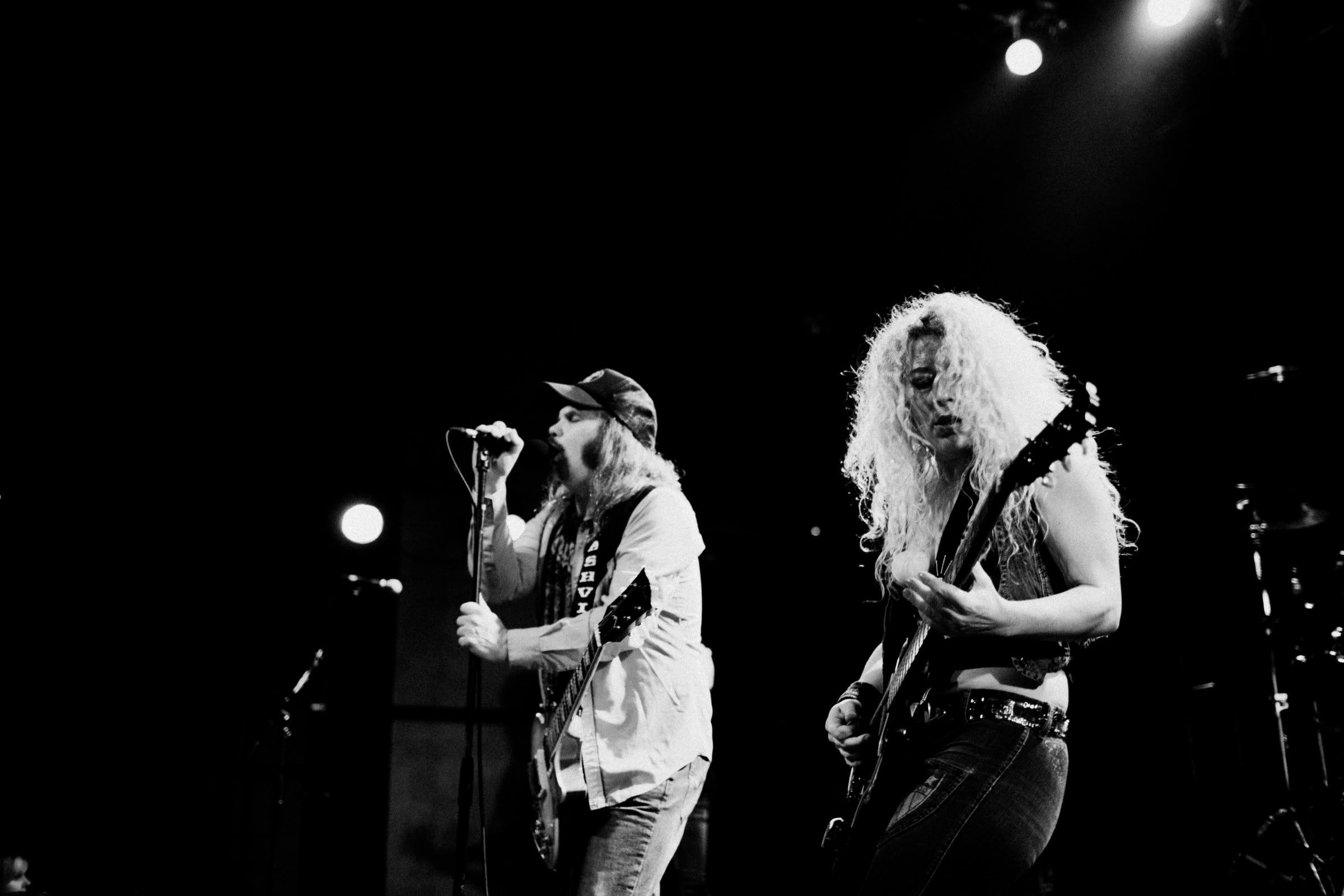 Concert photography — of Nashville Pussy — at Le Grand Mix - Tourcoing — (2011) - Image 3