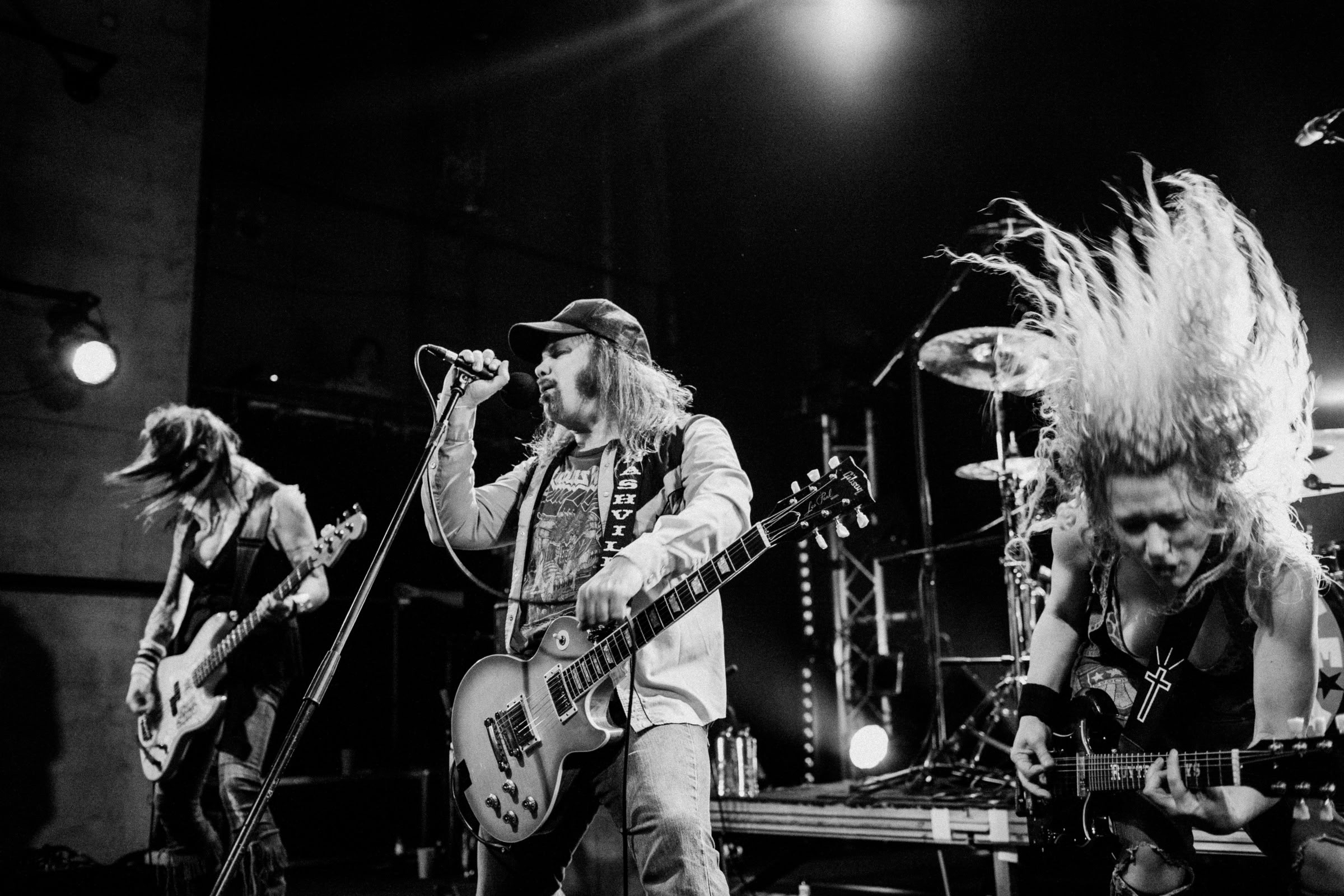 Concert photography — of Nashville Pussy — at Le Grand Mix - Tourcoing — (2011) - Image 8