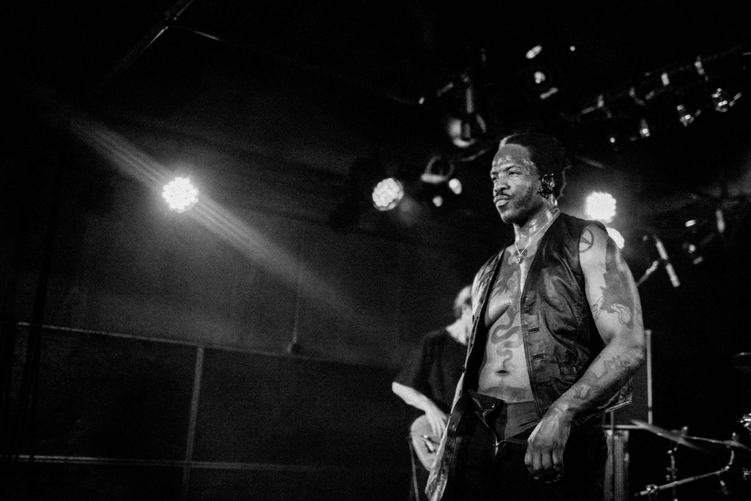 Concert photography — of Oxbow — at L'Aeronef - Lille — (2011) - Image 5