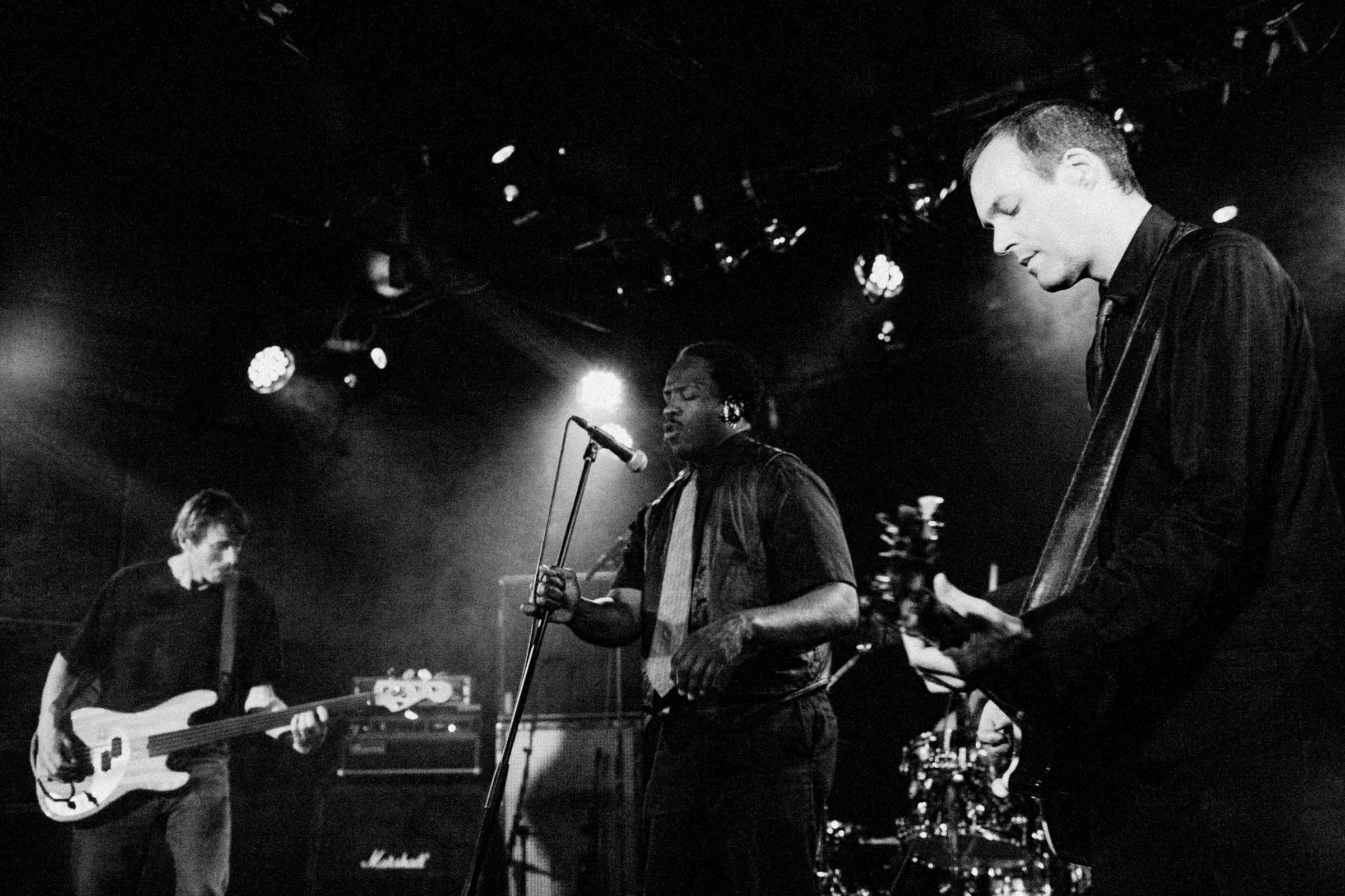 Concert photography — of Oxbow — at L'Aeronef - Lille — (2011) - Image 11