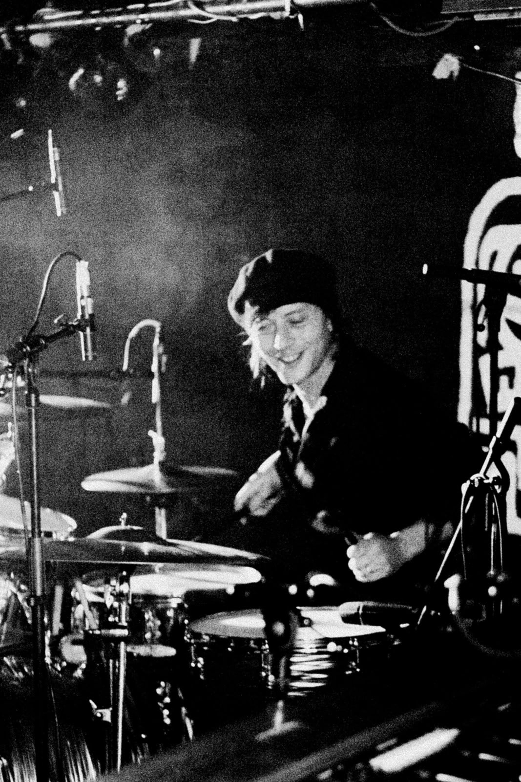 Concert photography — of RED — at La Cave aux poetes - Roubaix — (2005) - Image 2