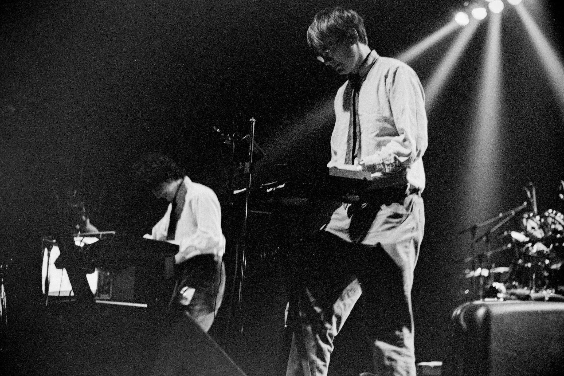 Concert photography — of Salaryman — at L'Aeronef - Lille — (1999) - Image 7
