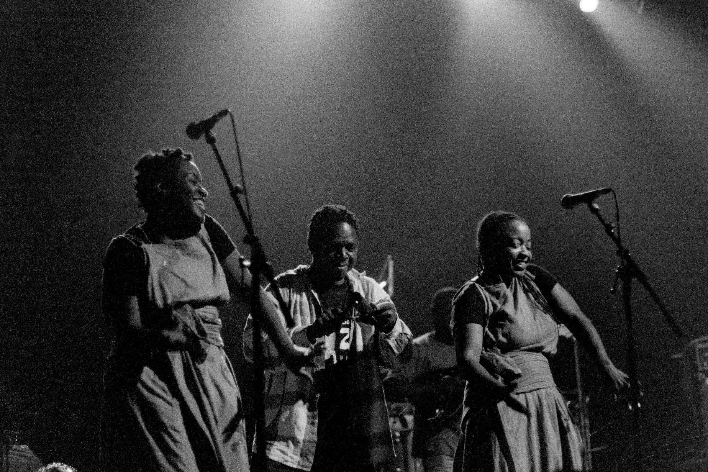 Concert photography — of Salif Keita — at L'Aeronef - Lille — (1999) - Image 6