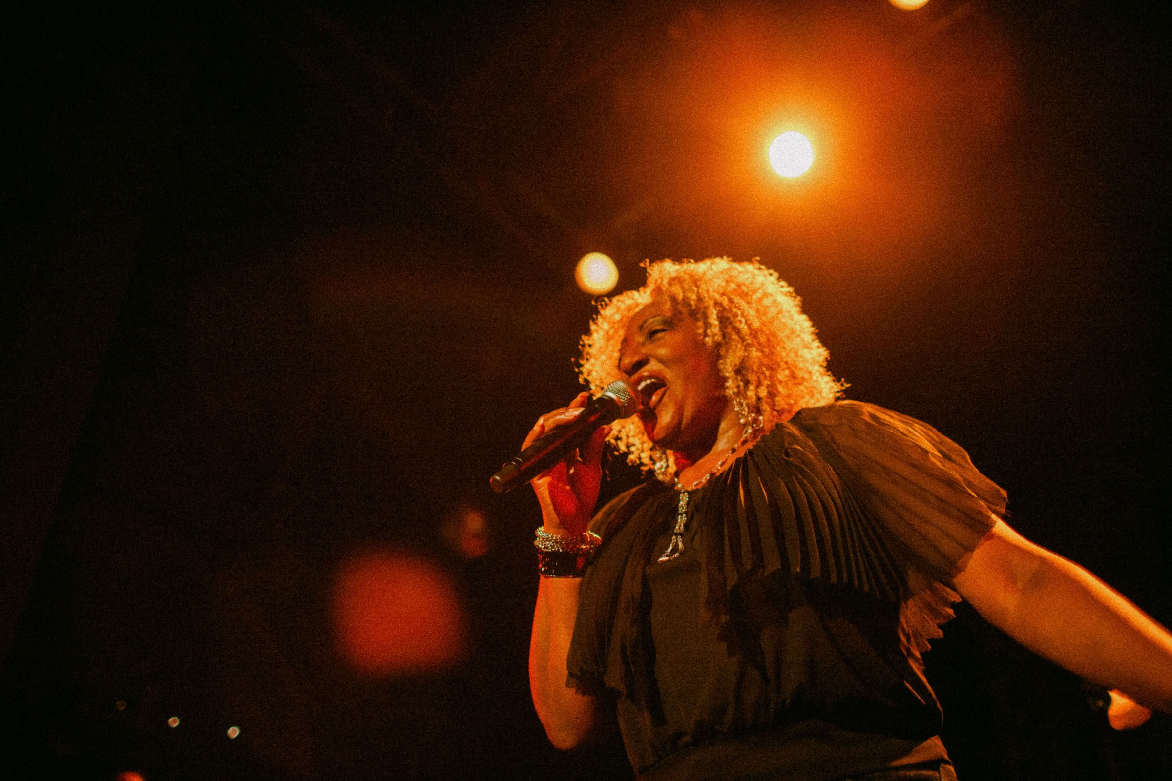 Concert photography — of Sporto Kantès + Gong Gong — at Le Grand Mix - Tourcoing — (2023) - Image 4