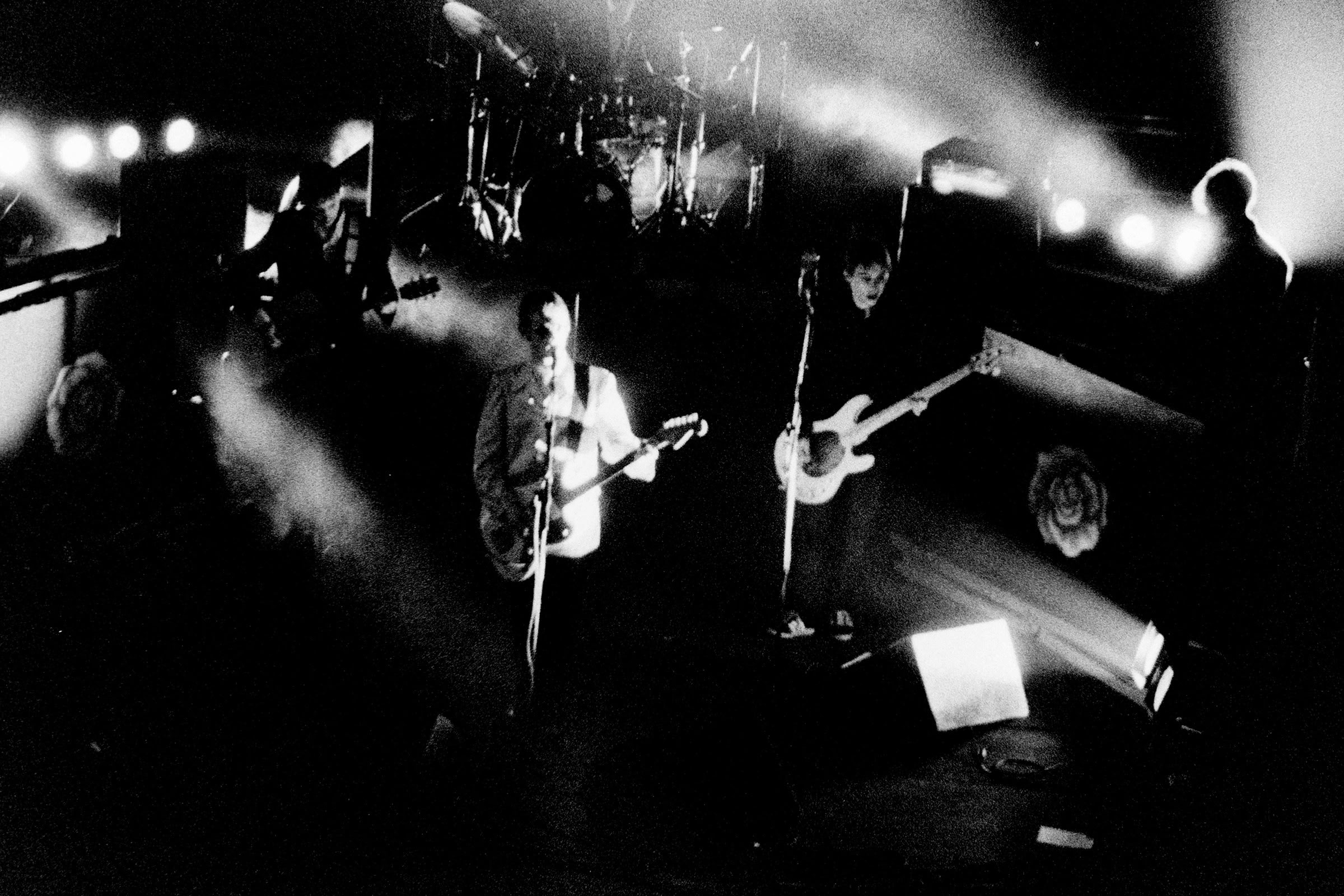 Concert photography — of The Divine Comedy — at Salle des Concerts - Arras — (1996) - Image 9