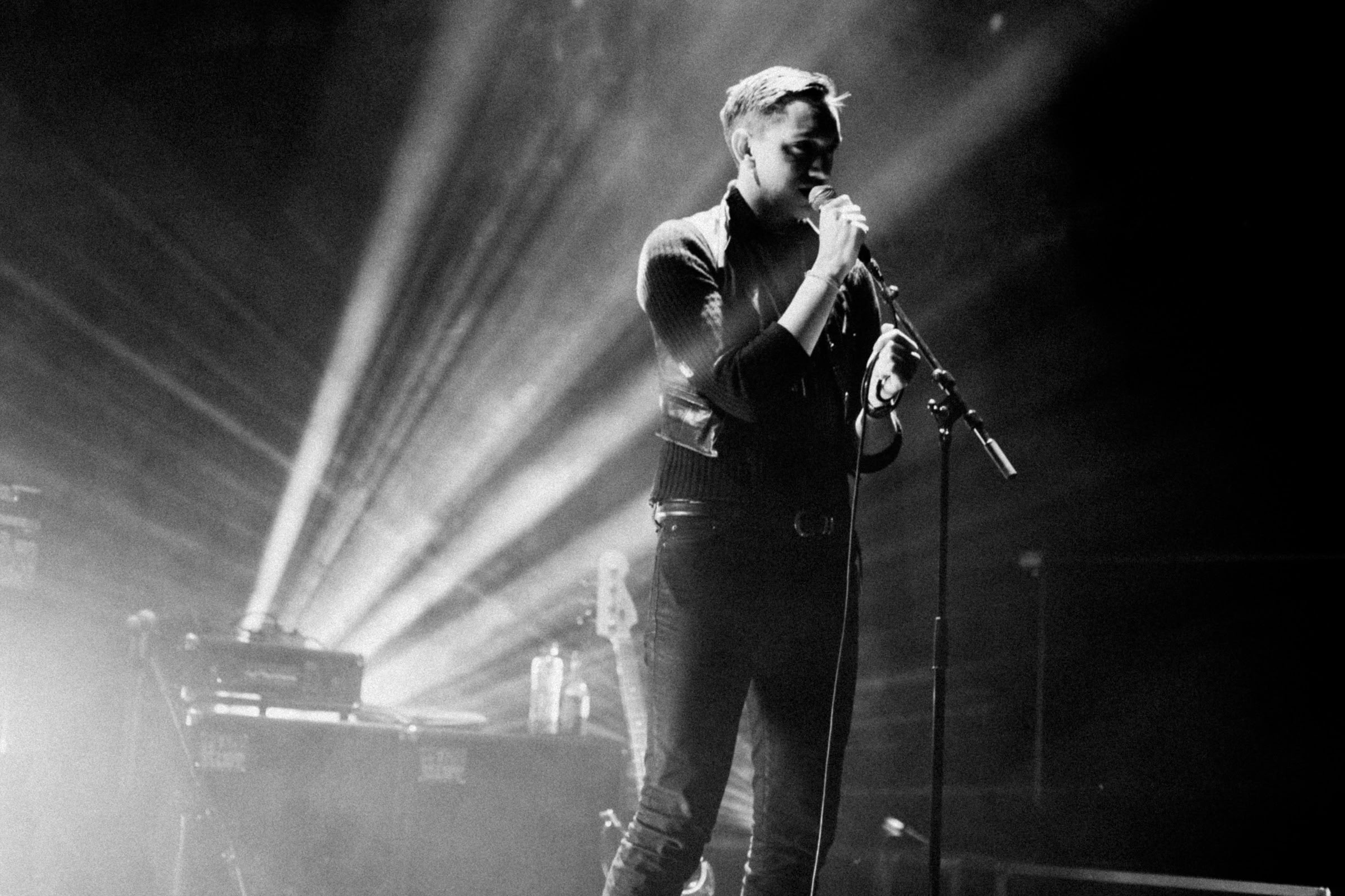Concert photography — of The XX — at Le Grand Mix - Tourcoing — (2010) - Image 8