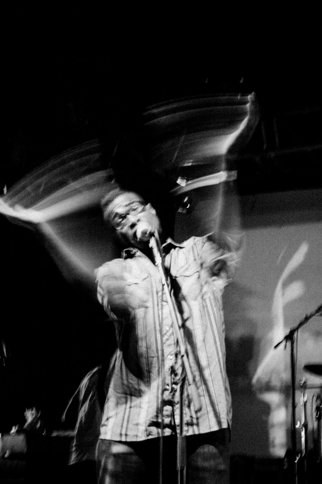 Concert photography — of TV on The Radio — at Festival Scopitone - Nantes — (2004) - Image 3